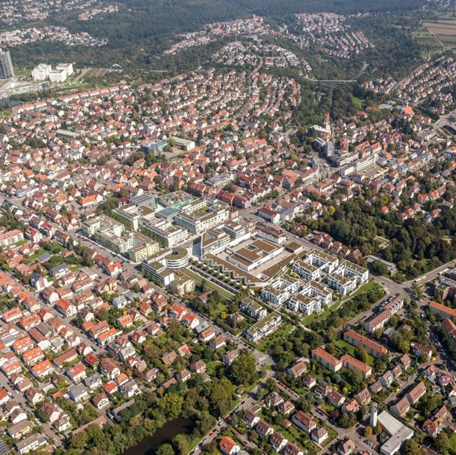 Das Luftbild zeigt das Zentrum Vaihingens mit der Schwabengalerie. Foto: Stadt Stuttgart