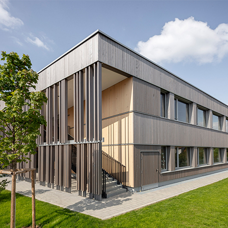 Außenansicht des Neubaus aus Richtung der Paracelsusstraße./Foto: Markus Guhl Fotografie