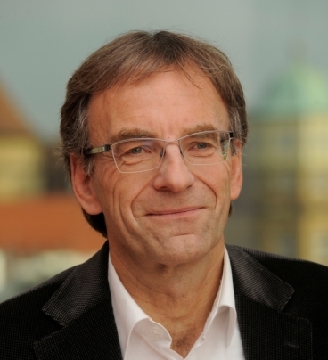 Werner W&ouml;lfle ist seit 15. August 2011 B&uuml;rgermeister der Landeshauptstadt Stuttgart mit dem Gesch&auml;ftskreis Allgemeine Verwaltung und Krankenh&auml;user. Foto: Stadt Stuttgart