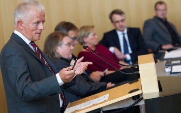 OB Fritz Kuhn bringt Haushalt 206/2017 einOB Fritz Kuhn sagte zum Haushaltsentwurf: 'Meine Vision für Stuttgart besteht darin, dass wir die Stadt tatsächlich nachhaltig machen.' Foto: Leif Piechowski/Lichtgut