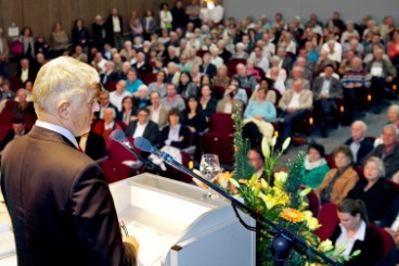 OB Fritz Kuhn ist jetzt seit einem Jahr im Amt und leitete in Sillenbuch seine erste Einwohnerversammlung. Foto: Horst Rudel/Stadt Stuttgart