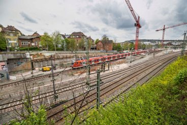 Kräne über Feuerbach: DIe Bauarbeiten für Stuttgart 21 im Umfeld des Bahnhofs. Foto: Thomas Wagner
