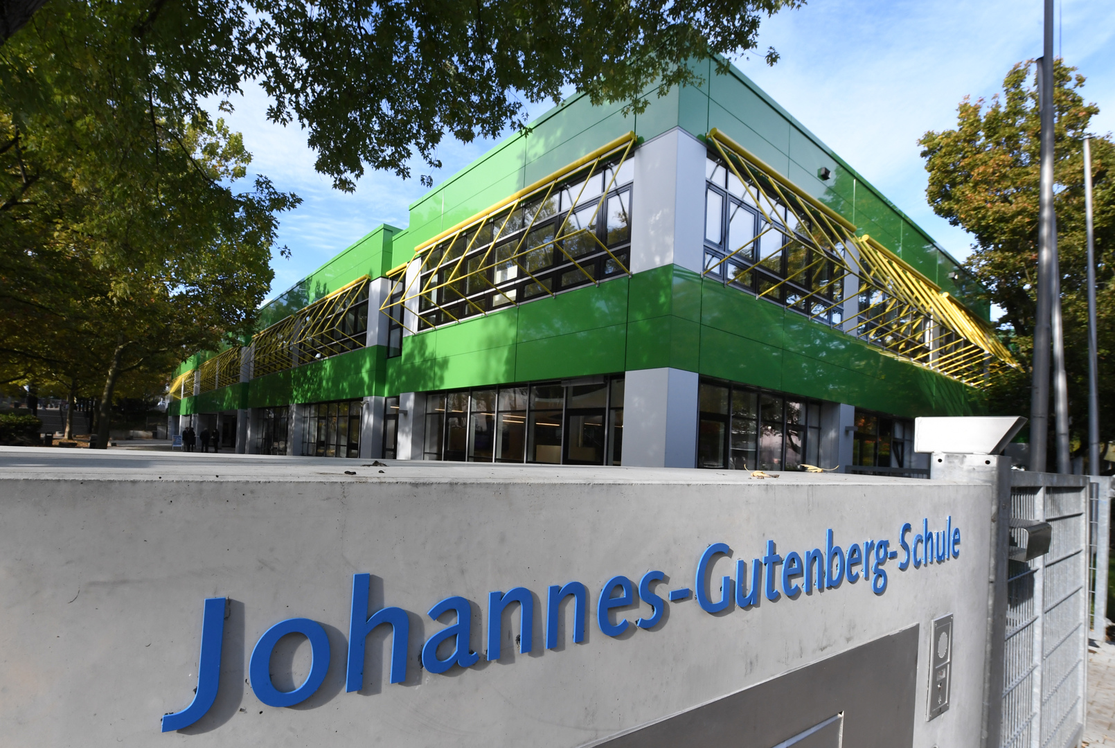 Die Johannes‐Gutenberg‐Schule bietet nach der Generalsanierung Raum für über 1.000 Schülerinnen und Schüler. Foto: Franziska Kraufmann/Stadt Stuttgart